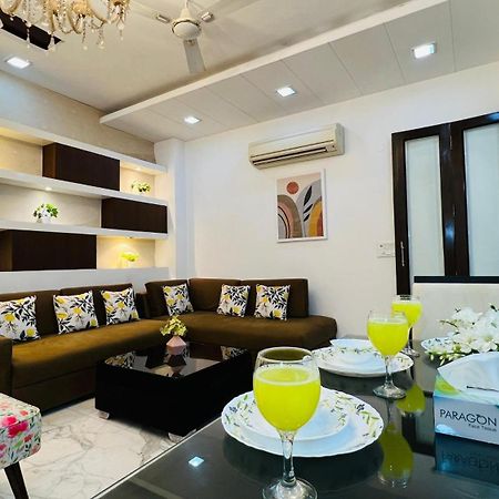 Olive Service Apartments - Greater Kailash Új-Delhi Kültér fotó