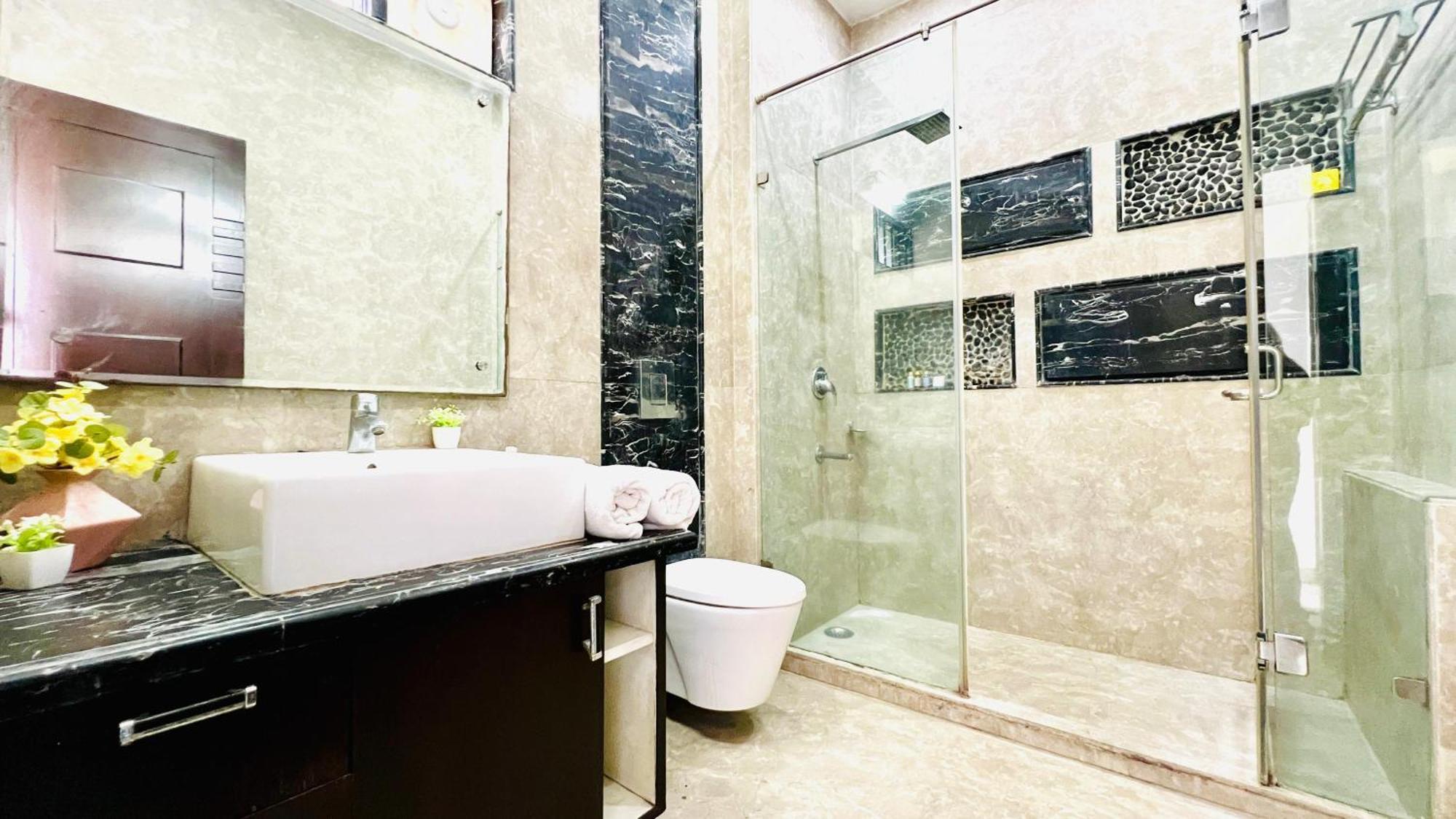 Olive Service Apartments - Greater Kailash Új-Delhi Kültér fotó