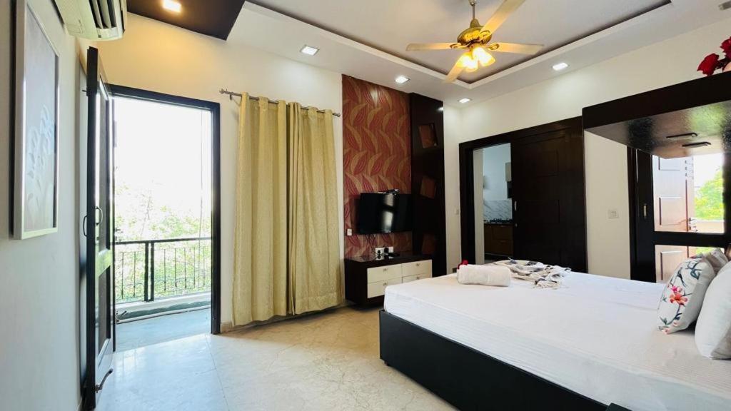 Olive Service Apartments - Greater Kailash Új-Delhi Kültér fotó